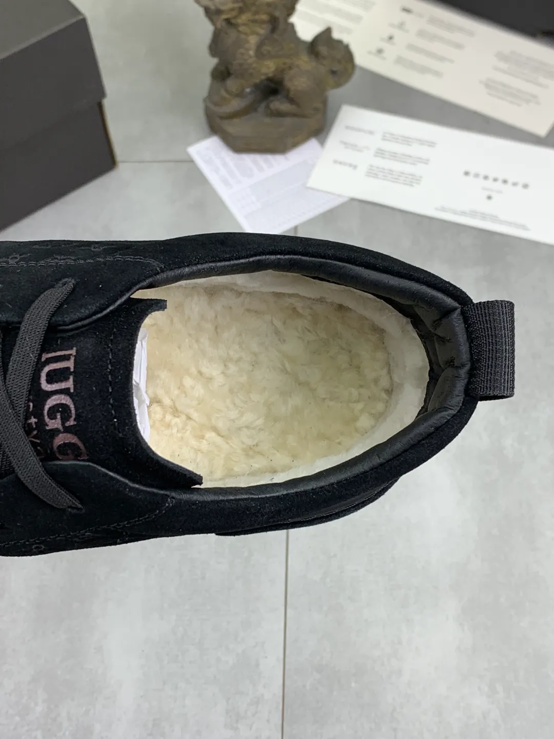 Men's men's shoes 💰P600 New arrival 🆕🆕🆕 IUGGI new retro presbyopic men's shoes Casual and versatile, full of high-end sense, fashionable and luxury style, joint model, retro presbyopic factor, full of handsome style, first layer suede cowhide, wool lining, rubber outsole, light and non-slip size: 39-44, three colors 9681-c22